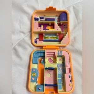 Polly Pocket Vintage 1989 Polly's Town House Townhouse Bluebird Toys